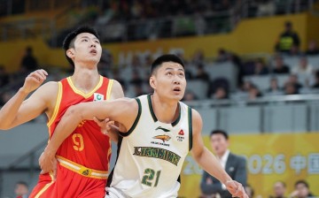 不该回辽篮！25岁前锋又被弃用，场均1.8分，杨鸣重新启用李晓旭