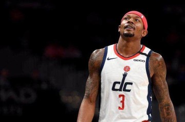 开云体育-自杀式表现！场均得分减少近10分 比尔怎么了？